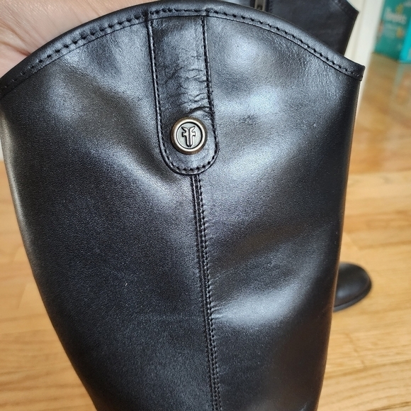 NEW Frye Marrisa Medallion Equestrian- inspired Tall Leather Boots size 6 - Picture 2 of 8